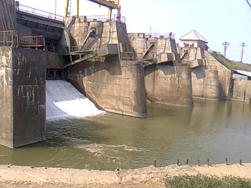 Baraj Dridu - Deversorul'